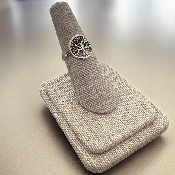 NWT 925 Sterling Silver Tree of Life Ring! Available in Sizes 6-10! NEW! - Picture 4 of 7